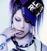 600full-miyavi_2.jpg